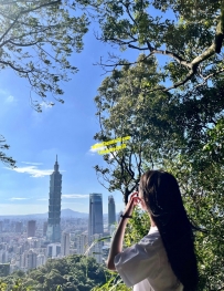 時間是最無情的風 會熄滅所有你以為不會熄滅的焰火
