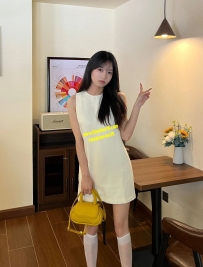 臺北文化大學  歆歆 162cm -32C 45kg 22歲鄰家女孩、活潑愛笑...
