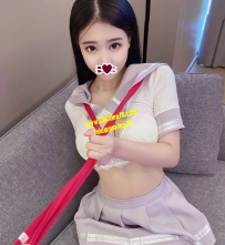 尹寧160cm/D奶/45kg/22歲 稚氣的臉龐 迷人的大眼睛 凹凸有致...