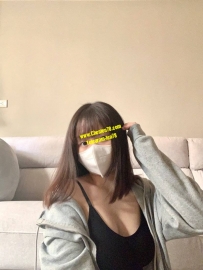 圓圓 157 45  D  24歲 足交 美腿可愛 小隻 粉嫩小穴,又緊,又多汁