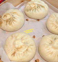生活總是這樣，不能叫人處處都满意，但我們還要熱情地...