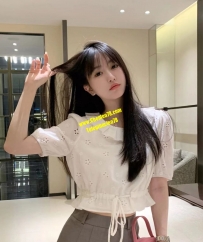 安安 158cm B+ 19歲  花一樣的我，期待與你相遇